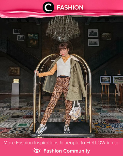 Clozette Ambassador @steviiewong styled her animal print pants for a windy day in Bromo. Simak Fashion Update ala clozetters lainnya hari ini di Fashion Community. Yuk, share outfit favorit kamu bersama Clozette.