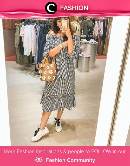 Did you know that Gingham pattern is often used for younger girls' school uniforms in UK? Maybe that's why we feel a bit younger while wearing it. Simak Fashion Update ala clozetters lainnya hari ini di Fashion Community. Image shared by Clozette Ambassador: @sabrinamaida. Yuk, share outfit favorit kamu bersama Clozette