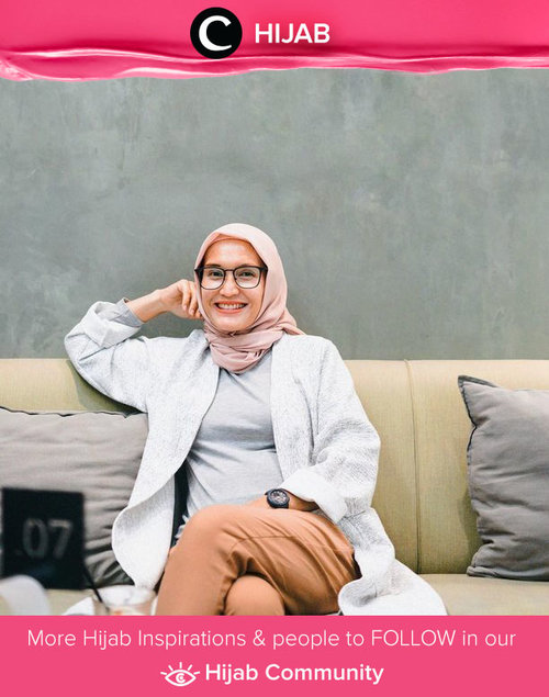 Hari ke-2 lebaran, sudah mulai menggunakan outfit casual atau masih tampil dengan Raya outfit, Clozetters? Image shared by Clozetter @ellynurul. Simak inspirasi gaya Hijab dari para Clozetters hari ini di Hijab Community. Yuk, share juga gaya hijab andalan kamu.