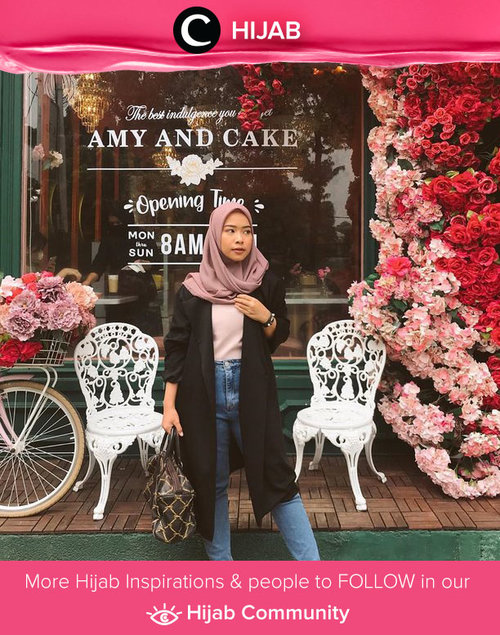 Monday in long comfy cardigan inspired by Clozette Ambassador @FAZKYAZALIKCA. Simak inspirasi gaya Hijab dari para Clozetters hari ini di Hijab Community. Yuk, share juga gaya hijab andalan kamu.