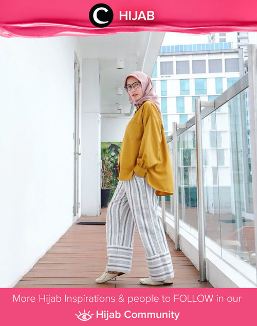 Perpaduan warna cerah dengan motif garis ala Clozetter @ellynurul ini cocok untuk ngabuburit sore nanti. Simak inspirasi gaya Hijab dari para Clozetters hari ini di Hijab Community. Yuk, share juga gaya hijab andalan kamu.