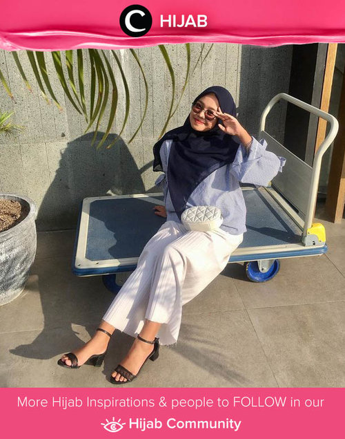 Have some sun bathing time and don't forget your sunglasses, Clozetters! Image shared by Clozetter @ayakhairiah. Simak inspirasi gaya Hijab dari para Clozetters hari ini di Hijab Community. Yuk, share juga gaya hijab andalan kamu.