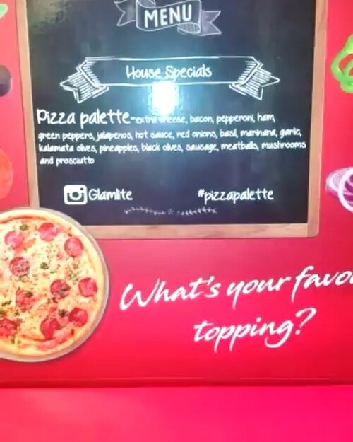 Pizza eyeshadow palette, anyone? Put some “hot sauce” with “extra cheese” on our eyelids without any burning side effect 😋.Pizza palette ini dikeluarkan oleh brand @glamlite Cosmetics dan baru akan dirilis tanggal 12 Desember nanti..📷 Glam Lite Cosmetics#ClozetteID