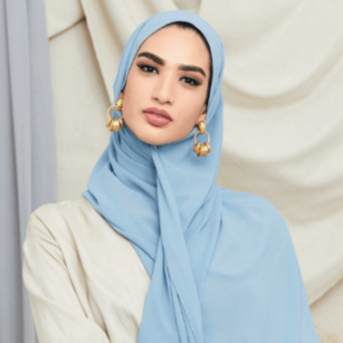 4 Inspirasi Outfit Kekinian dengan Hijab Berwarna Cerah