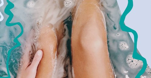 Everyone is creating 'lockdown baths' on social media, here's how to jump on board the self-care trend