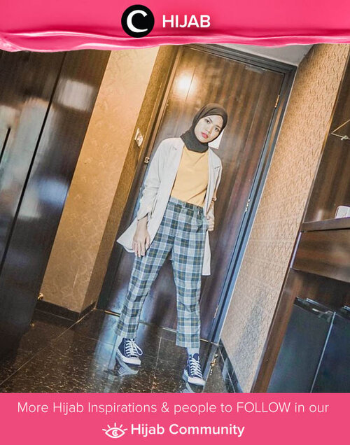 Stylish mom Clozetter @cicidesri looks young and playful in yellow and plaids. Simak inspirasi gaya Hijab dari para Clozetters hari ini di Hijab Community. Yuk, share juga gaya hijab andalan kamu.