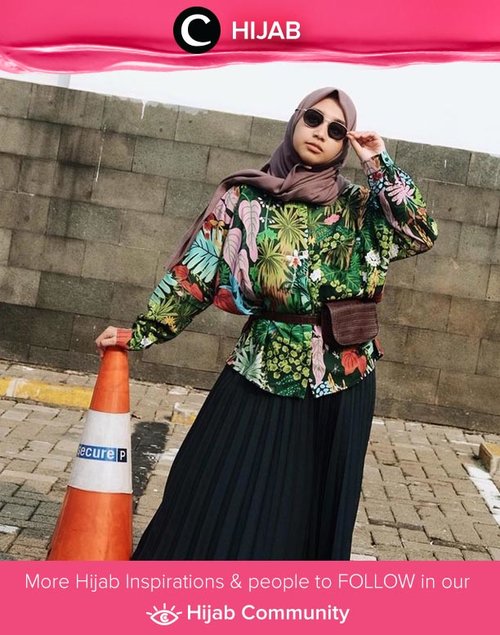 Menyambut hari kedua di tahun 2020, coba gaya baru dengan vintage shirt penuh prints dan warna ala Clozetter @andinara ini, yuk! Simak inspirasi gaya Hijab dari para Clozetters hari ini di Hijab Community. Yuk, share juga gaya hijab andalan kamu.