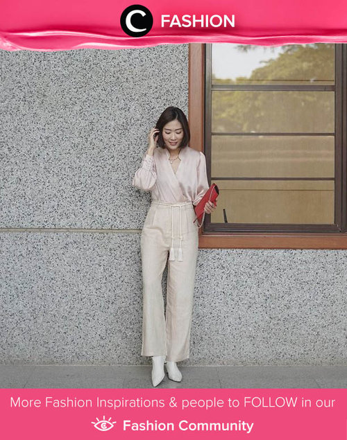 Clozette Ambassador @janejaneveroo wrapped in head-to-toe mono tone outfit. She adds a red clutch as a statement item. What an elegant way to steal the attention! Simak Fashion Update ala clozetters lainnya hari ini di Fashion Community. Yuk, share outfit favorit kamu bersama Clozette.