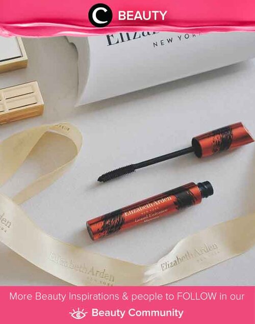 Elizabeth Arden mengeluarkan produk teranyarnya yakni Grand Entrance Mascara. Dengan formula water resistant, aplikator maskara ini dirancang secara khusus agar tak menggumpal ketika diaplikasikan. Image shared by Clozetter @annisapertiwi. Simak Beauty Update ala clozetters lainnya hari ini di Beauty Community. Yuk, share juga beauty product favoritmu bersama Clozette