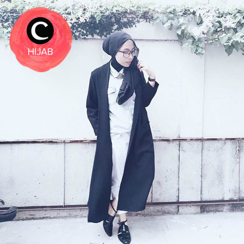 Long cardi bisa jadi outfit untuk kamu terlihat stylish, hijabers! Yuk, temukan inspirasi gaya Hijab lainnya dari para clozetters hari ini, di sini. http://bit.ly/1fSJRbf . Image shared by Clozetter: ladyulia. Yuk, share juga gaya hijab andalan kamu.