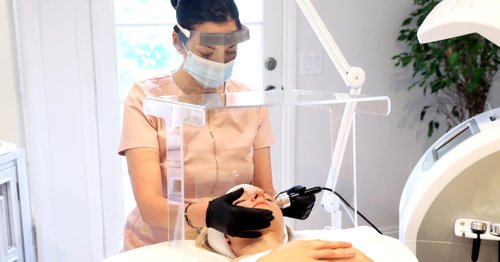 Could "Touchless" Facials Be the Answer to Spa Treatments in 2021?