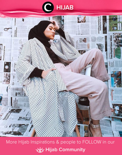 Oversized shirt for your work from home outfit inspired by Clozette Ambassador @Karinaorin. Simak inspirasi gaya Hijab dari para Clozetters hari ini di Hijab Community. Yuk, share juga gaya hijab andalan kamu.