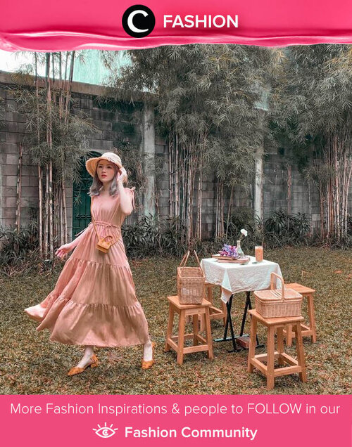 Punya ide untuk membuat small brunch session bersama keluarga di halaman rumah? Make it real and dress up for it to change your self-quarantine into a fun one. Image shared by Clozette Ambassador @vicisienna. Simak Fashion Update ala clozetters lainnya hari ini di Fashion Community. Yuk, share outfit favorit kamu bersama Clozette.