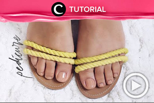 Follow this pedicure tutorial for soft and smooth feet: http://bit.ly/2uJR0IS. Ps: you can do it at home! Video ini di-share kembali oleh Clozetter @juliahadi. Lihat juga tutorial lainnya di Tutorial Section.