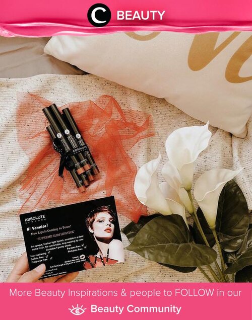 Sedang mencari lipstick yang ringan dan mudah dibawa kemanapun? Kamu bisa mencoba Absolute New York Supreme Slim Lipstick ini. Tersedia dalam demi-matte dan satin finish, lipstick ini terasa nyaman di bibir dan warnanya cukup awet, lho. Image shared by Clozetter @vannysariz. Simak Beauty Update ala clozetters lainnya hari ini di Beauty Community. Yuk, share juga beauty product favoritmu bersama Clozette.