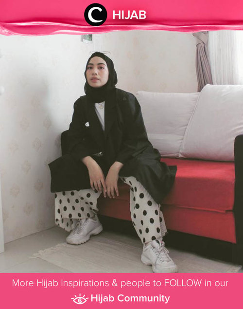 Memutuskan untuk pakai warna klasik seperti hitam dan putih hari ini? Pilih potongan dengan pattern seperti Clozette Ambassador @ladyulia dengan celana polka-dot-nya, ya! Simak inspirasi gaya Hijab dari para Clozetters hari ini di Hijab Community. Yuk, share juga gaya hijab andalan kamu.