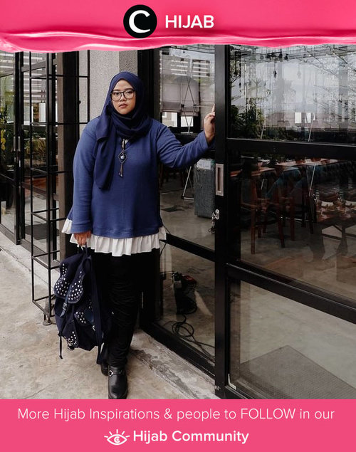 Clozetter @Honeyvha memadukan sweater dengan aksen ruffle yang terkesan manis, dengan sepasang boots dan studded backpack yang kerap jadi ciri khas gaya rock dan punk. Hasilnya? Super cool! Simak inspirasi gaya Hijab dari para Clozetters hari ini di Hijab Community. Yuk, share juga gaya hijab andalan kamu.  
