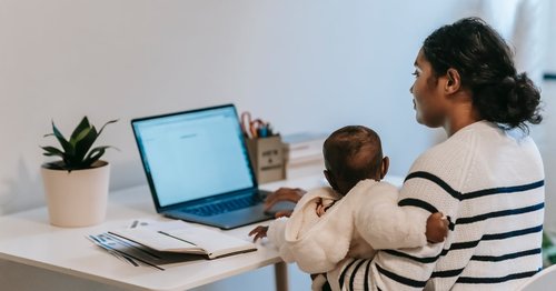 10 Online Parenting Classes That'll Help Every Parent, No Matter What Age Your Kid Is