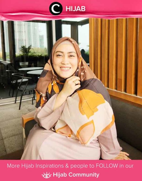 Clozetter @andiyaniachmad memulai harinya dengan pikiran positif dan scarf cantik dari Restu Anggraini. Simak inspirasi gaya Hijab dari para Clozetters hari ini di Hijab Community. Yuk, share juga gaya hijab andalan kamu. 