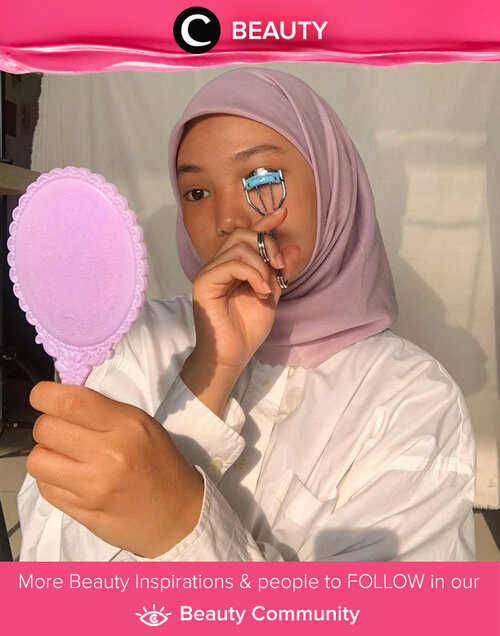 Ternyata eyelash curler & comb dari Mad for Makeup jadi rahasia bulu mata lentik a la Clozette Ambassador @imeldaaf. Tertarik mencoba? Simak Beauty Update ala clozetters lainnya hari ini di Beauty Community. Yuk, share produk favorit dan makeup look kamu bersama Clozette.