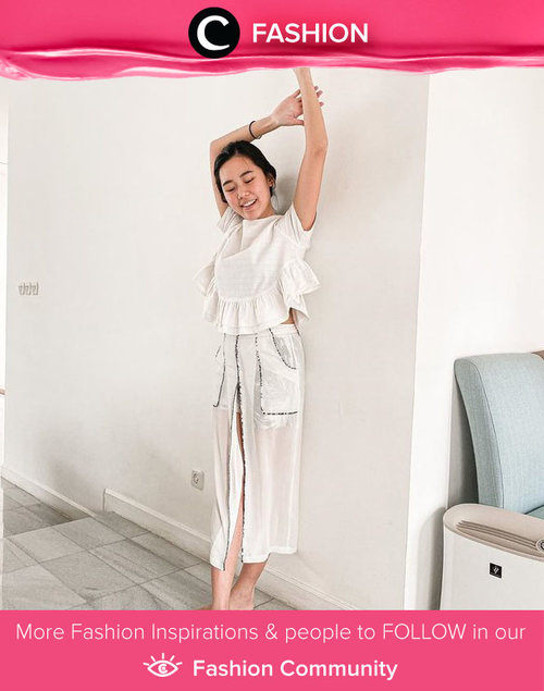 Happy Friday, Clozetters! Don’t forget to take a break from your work and do something to liven up your mood. Image shared by Clozette Ambassador @wynneprasetyo.Simak Fashion Update ala clozetters lainnya hari ini di Fashion Community. Yuk, share outfit favorit kamu bersama Clozette. 

