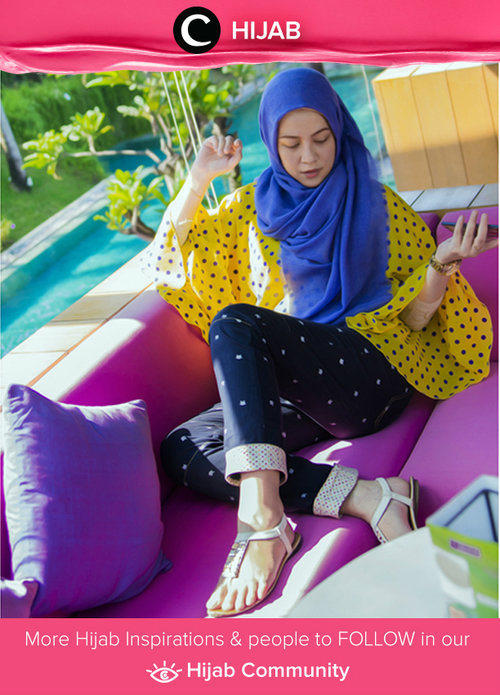 Hit the bright color and the pattern! Because fashion is the only one reason to make you brave to mix the outfit. Simak inspirasi gaya di Hijab Update dari para Clozetters hari ini di Hijab Community. Image shared by Clozetter: zeynolivia. Yuk, share juga gaya hijab andalan kamu bersama Clozette.
