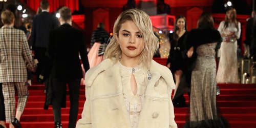 Selena Gomez Shows You How to Look Chic, But Also Cozy 