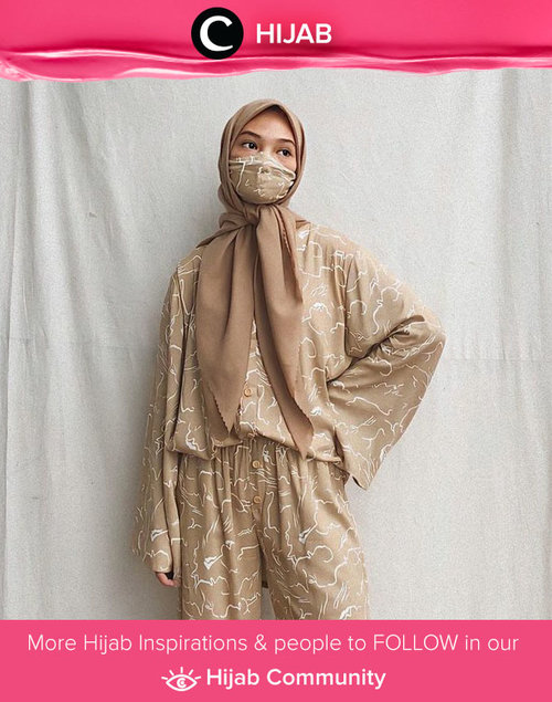 Since mask is the new fashion trend right now, why not matching your outfit with face mask like Clozette Ambassador @Imeldaaf? Simak inspirasi gaya Hijab dari para Clozetters hari ini di Hijab Community. Yuk, share juga gaya hijab andalan kamu.