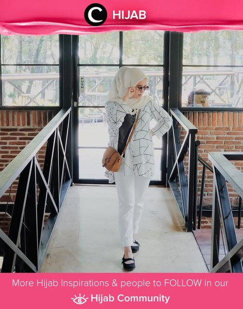 White-dominated outfit for a casual day look ala Clozetter @ismahanchrnns. Simak inspirasi gaya Hijab dari para Clozetters hari ini di Hijab Community. Yuk, share juga gaya hijab andalan kamu.