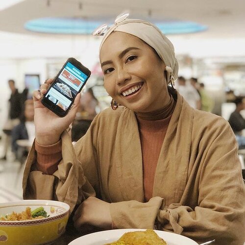 Traveloka kini tak hanya menawarkan kemudahan membeli tiket transportasi dan akomodasi saja, tetapi juga memiliki penawaran menarik dari restoran-restoran favoritmu di Traveloka Eats. Clozette Crew sudah membuktikan kemudahannya juga, lho. Penasaran bagaimana caranya?Baca review selengkapnya di http://bit.ly/clozette-travelokaeats (LINK ON BIO)Image by CLozette Ambassador @theladyuliaDownload Clozette Indonesia App di Google Play dan dapatkan daily updates of Fashion, Beauty, Hijab, and Lifestyle. #ClozetteID