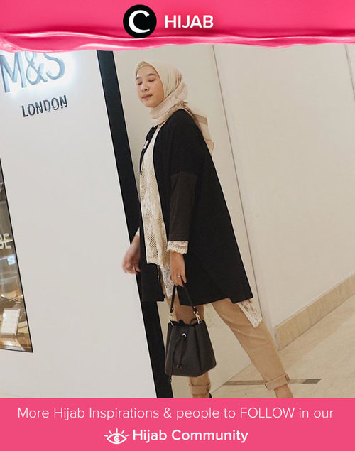 Clozette Ambassador @prapancadf choose neutral colors for her Monday outfit. Simak inspirasi gaya Hijab dari para Clozetters hari ini di Hijab Community. Yuk, share juga gaya hijab andalan kamu.