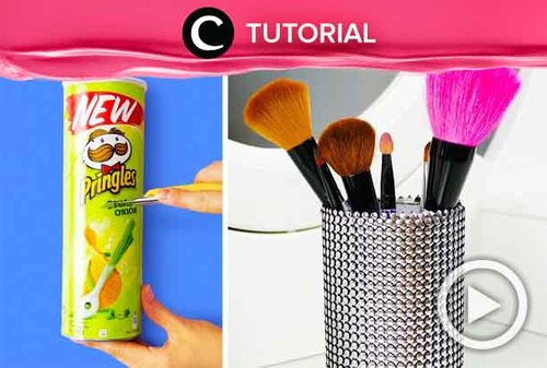 Another easy makeup storage tutorial you can make at home: http://bit.ly/32ctwqO. Video ini di-share kembali oleh Clozetter @kamiliasari. Intip tutorial lainnya di Tutorial Section.