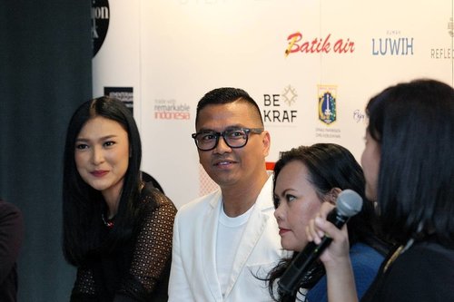 Sebagai Face of @jfwofficial 2017, Wita tidak hanya membawakan berbagai macam koleksi dari para desainer Indonesia Fashion Forward dan desainer-desainer lain di runway, tetapi saya juga harus merepresentasikan apa itu Jakarta Fashion Week, selagi terus mendorong perkembangan mode nasional.
#ClozetteID