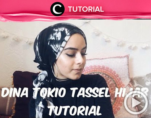 Penasaran dengan gaya hijab andalan Dina Tokio? Yuk, cek tutorialnya pada video berikut ini http://bit.ly/2aNBm2A. Video shared by Clozetter: kyriaa. Cek Tutorial Updates lainnya pada Tutorial Section.