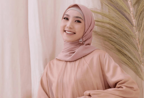 Warna Hijab yang Cocok untuk Kulit Sawo Matang