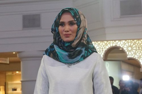 Saat Hijab Instan Melenggang di Fashion Show 