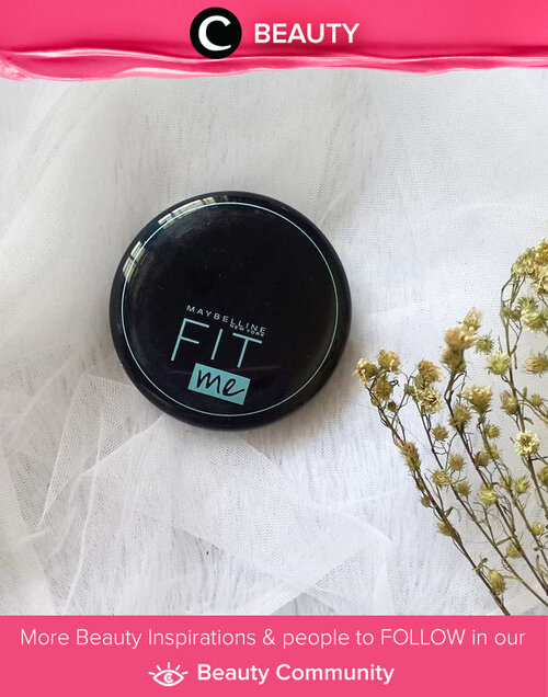 Sedang mencari bedak yang bisa menahan minyak pada wajah? Kamu bisa mencoba Maybelline Fit Me! 12H Oil Control Powder yang menjadi andalan Clozetter @Mgirl88. Bedak ini memberi efek smooth pada kulit dan menahan minyak hampir seharian, cocok untuk kamu si pemilik oily skin. Simak Beauty Update ala clozetters lainnya hari ini di Beauty Community. Yuk, share produk favorit dan makeup look kamu bersama Clozette.