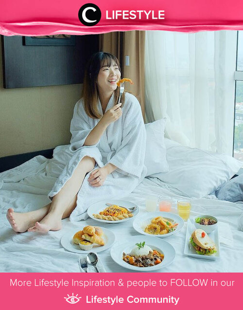 Breakfast in bed while staycation will always be a good idea! Image shared by Clozette Ambassador @lidyanatalia. Simak Lifestyle Update ala clozetters lainnya hari ini di Lifestyle Community. Yuk, share momen favoritmu bersama Clozette.