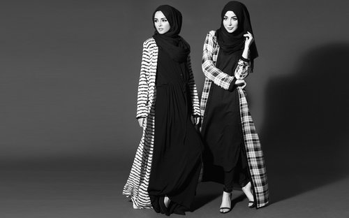  In Black And White |Chiffon Chic Black Luxury Hijab| Slip Dress Black - 3 Quarter Length| Jumpsuit - Black| Long Line Kimono - Black & White

