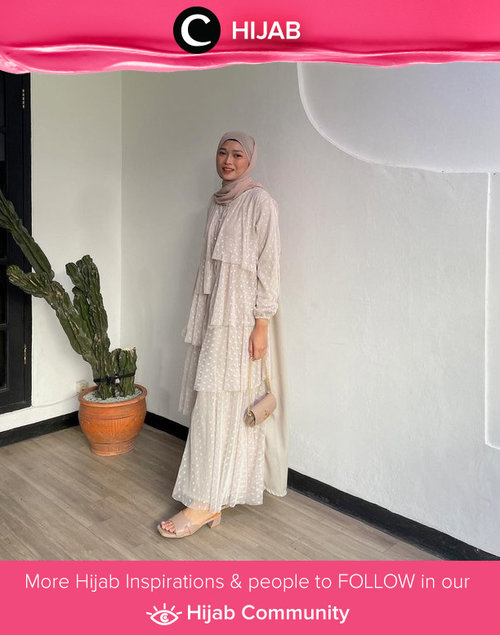Clozette Crew @astrityas shared her idea to maximalize your simple outfit for a wedding event: wear hijab, bag, and heels in matching color! Simak inspirasi gaya Hijab dari para Clozetters hari ini di Hijab Community. Yuk, share juga gaya hijab andalan kamu.