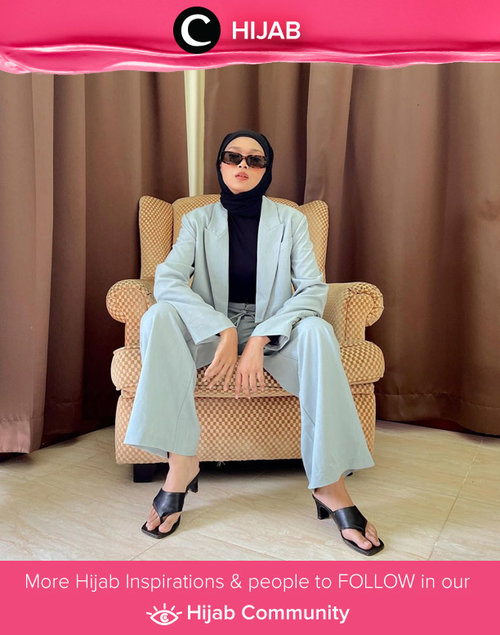 Clozette Crew @astrityas embracing her inner lady boss thru style. Simak inspirasi gaya Hijab dari para Clozetters hari ini di Hijab Community. Yuk, share juga gaya hijab andalan kamu.