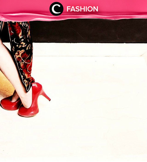 Saatnya ke pesta dengan sepatu andalan yang dapat mencuri perhatian! Simak juga Fashion Update ala clozetters lainnya hari ini, di sini. http://bit.ly/clozettefashion. Image shared by Clozetter: Red9. Yuk, share outfit favorit kamu bersama Clozette.