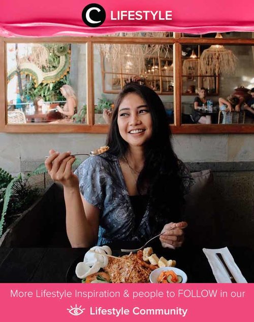 Jika akan ke Bali dalam waktu dekat, jangan lupa mengunjungi restoran rekomendasi dari Clozetter @witaervianda: Monkey Legend Restaurant & Bar Ubud. Nasi Goreng Kecicang-nya enak banget, lho. Simak Lifestyle Updates ala clozetters lainnya hari ini di Lifestyle Community. Yuk, share juga momen favoritmu. 