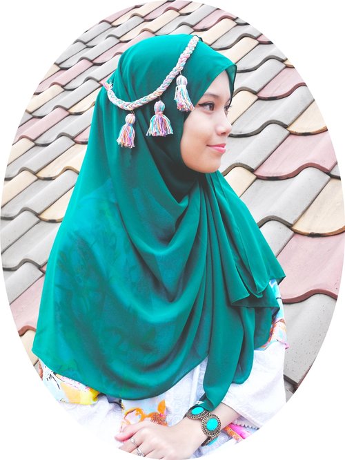  Green Hijab by KIVITZ plus my DIY headpiece.