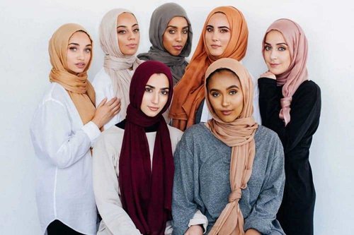 5 Cara Chic untuk Memakai Hijab yang Pantas Sesuai Dengan Bentuk Wajah