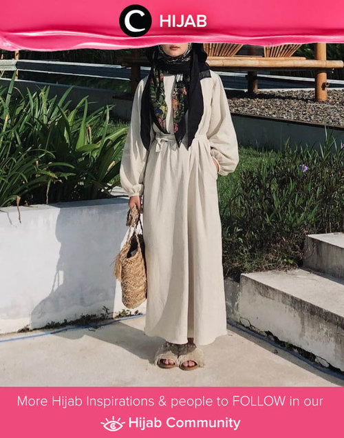 Who's up for Ramadan styling idea? Steal Clozette Ambassador @imeldaaf with long dress, patterned hijab, and matchy matchy bag + sandals. Simak inspirasi gaya Hijab dari para Clozetters hari ini di Hijab Community. Yuk, share juga gaya hijab andalan kamu.