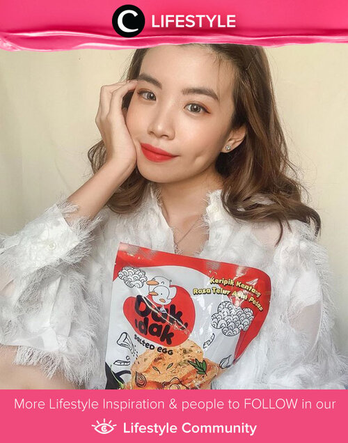 Enak sekaligus sehat, Salted egg potato chips dari dakdaksaltedegg ini bisa kamu jadikan camilan andalan, Clozetters. Image shared by Clozette Ambassador @steviiewong. Simak Lifestyle Update ala clozetters lainnya hari ini di Lifestyle Community. Yuk, share momen favoritmu bersama Clozette.