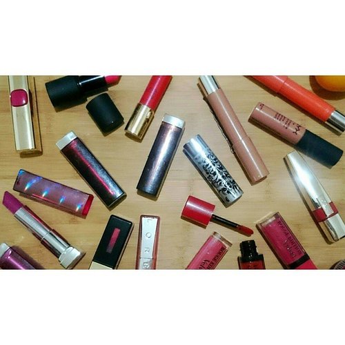  Just exactly how much lipstick do I own? I'm so not answering. But I do know that there are more lipsticks I'd love to buy. #thisweekend #lipstick #Cl... Read more →