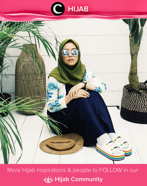 Feeling green but wait.. so in love with her rainbow sandals. Simak inspirasi gaya Hijab dari para Clozetters hari ini di Hijab Community. Image shared by Star Clozetter @fazkyazalicka. Yuk, share juga gaya hijab andalan kamu