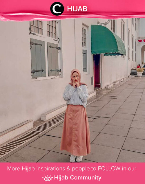 Meskipun Valentine's Day sudah lewat, warna putih dan soft pink masih cocok kamu gunakan hingga bulan Februari berakhir, Clozetters. Image shared by Clozetter @tillagftr. Simak inspirasi gaya Hijab dari para Clozetters hari ini di Hijab Community. Yuk, share juga gaya hijab andalan kamu.